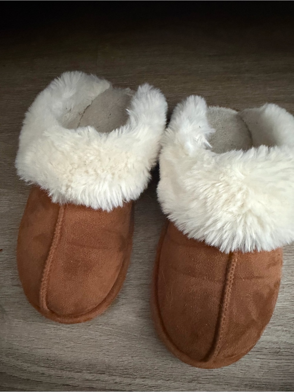 Cozy Faux-Shearling Mule Slippers in Chestnut Brown